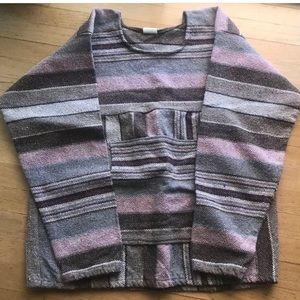 SOLD‼️ Baja pullover